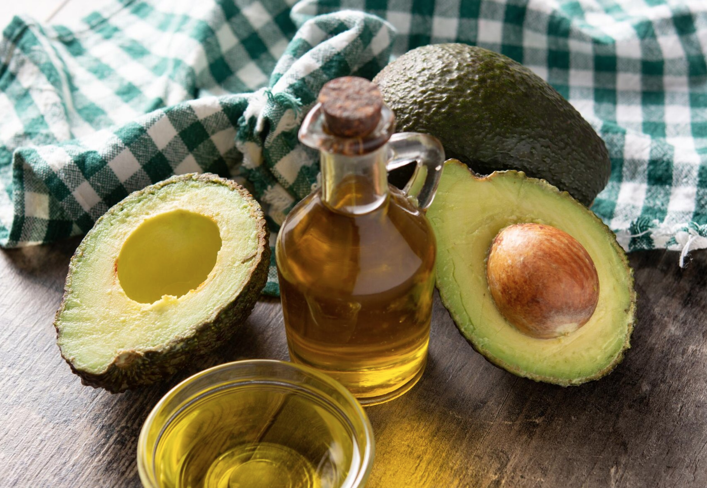 Huile d’avocat pour cheveux crépus : bienfaits et astuces d’utilisation